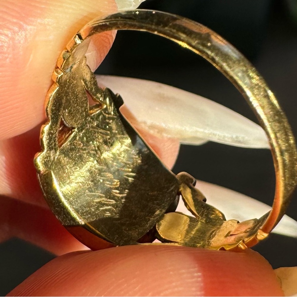 English Regency/Victorian Era 18k Ruby, Seed pearl, & Enamel Mourning Ring - Picture 5 of 8